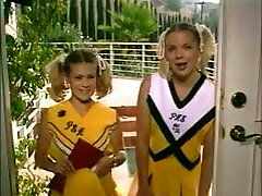 Cheerleaders Kristi and Teri Starr three way