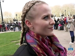 Amateur blonde girlfriend Paris White loves visiting new places