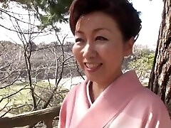 39 yr senior Yayoi Iida Swallows two Loads (Uncensored)