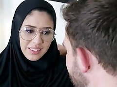 ExxxtraSmall - Man Gets Turned On By Cute Teen Hijab Pictures