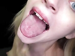 Kate's First Gloryhole Video, Vignette #01