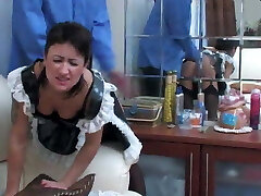 Owner penalized the maid for theft
