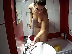 Gorgeous big boobs ! And Smooth-shaven pussy right in spycam !