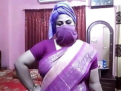Desi aunty sex talk, Didi trains for sexy pulverizing