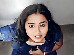 德西印度Bhabhi色情彩信视频