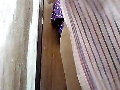 Bhabhi Desi bathtub in bathing when her hubby go to office