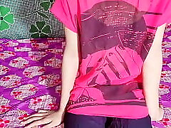 देसी लड़की अपने यार के पानी अपने चूत में गिराया देसी लड़की अपने यार के पानी अपने चूत में गिराया