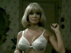 Ilsa, She Hairy Man of the SS (1975) Ilsa, She Hairy Man of the SS (1975)