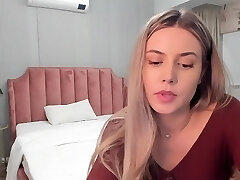Nelliecutest Petite Teen Cam Show
