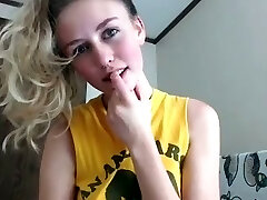 Petite Towheaded giving herself a fun time on webcam fingering