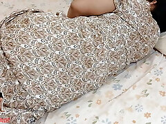 Bangali bhabi ne chatting kiya apna pathi ko sath. Pov deshi bhabi rock hard romp. Devor ne usco chudliya. Roshni-Atif