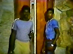 Cougar got her pussy banged by some african masturbates in the hotel room