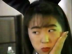 Japanische Bunnygirl Ai Iijima Eingeölt Up, Gehauchten Orasm Mit Banane