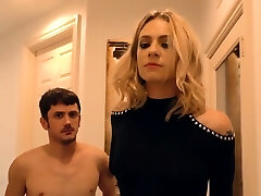 Mistress cuckolds for cum