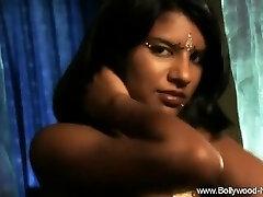 Wonderful Brunette Solo Indian Sweetie Wonderful Brunette Solo Indian Sweetie