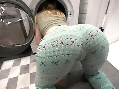 step bro nailed step sister while she is inside of washing machine - creampie
