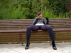 Jeny Smith black pantyhose pretend to be stretch pants