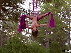 Super-fucking-hot flexy gymnast teen Kim Nadara