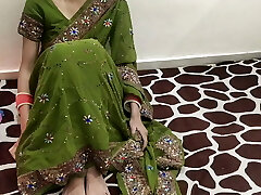 Desi Indian Bhabhi aj mat jaao office bht mood hai aaj karne ka pati samjh kar deevar se apni gand marwai in Hindi audio
