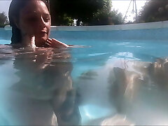 Underwater Blowage Pool fun with the Creampies