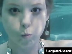 Scuba Throating Sunny Lane Blows A Dick Underwater!
