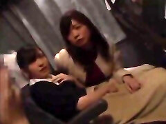 [JAV] Mommy and daughter fucked in a bus
