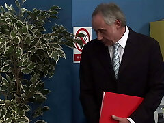 The chunky brunette likes it balls deep while her skinny blonde milf friend really enjoys riding a fuck-stick