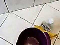 Sub, clean my Bathroom!