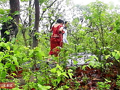 Steamy Outdoor Sex With Indian Girlfriend