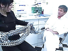 Ass plumb with patient in sex clinic Ass plumb with patient in sex clinic