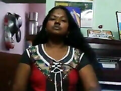 chennai aunty shoowing elle chaud corps avec tamil audio