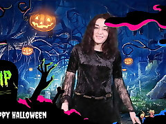Turkish teen Jasmin Babe wishes you a happy Halloween!