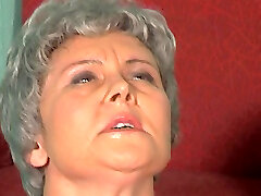 Grannie rolls her eyes because a big salami is stuck in her ass Grannie rolls her eyes because a big salami is stuck in her ass