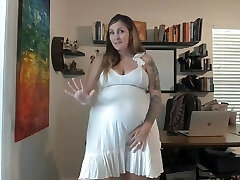 केली पायने-गर्भवती शिक्षकों बिल्ली की खोज
