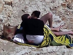 Estrangeiro - Hidden Webcam Couple, BBW in the beach sex