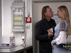 Sekretaerin klaut , zur Strafe gibts was in den Arsch Sekretaerin klaut , zur Strafe gibts was in den Arsch