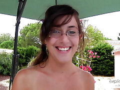 Porn casting of a French teenager by the pool, blowjob, sex, fist-fucking. Complete version