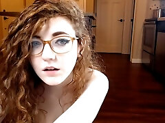 Four eyed slut with curly hair is a passionate masturbator with a wondrous ass