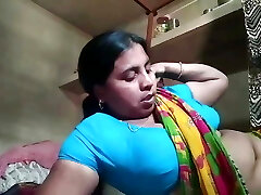 Hot wife leaked video Indian hot mansion wife