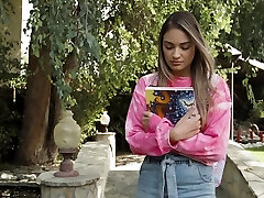 Scissoring and cunt licking makes Gizelle Blanco and Frey Parker cum Scissoring and cunt licking makes Gizelle Blanco and Frey Parker cum