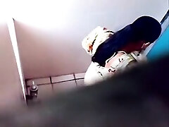 Covert cam caught several babes while they in a public Covert cam caught several babes while they in a public