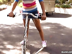 Latina babe Ruby Rayes wants to plow hardcore Latina babe Ruby Rayes wants to plow hardcore