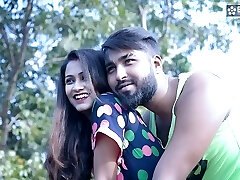 Pati ke chhote bhai apne hello nai nawalee bhabhi ko make an impression karke chodne ka maja luta jab ghar pe bhaiya nahi tha Pati ke chhote bhai apne hello nai nawalee bhabhi ko make an impression karke chodne ka maja luta jab ghar pe bhaiya nahi tha