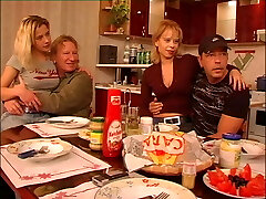 A Model Family! (Total Movie) A Model Family! (Total Movie)