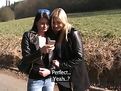 Amateur babe gets her snatch licked by desirable starlet Lucy Li