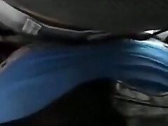 touched in crowded bus, best groping video ever!!