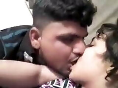 Lady friend ke sath romantic Lady friend ke sath romantic