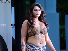 Scorching navels of actresses