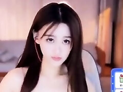 Chinese massage babe sucks and jerks cock hard after massage