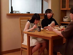 While his gf was away on a long night trip, he romped his married ex-girlfriend for few days.